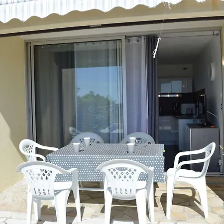Apartment Appt T2 4 Pers, Terrasse, Parking, Piscine - Saint Pierre La - Fr-1-229d-62