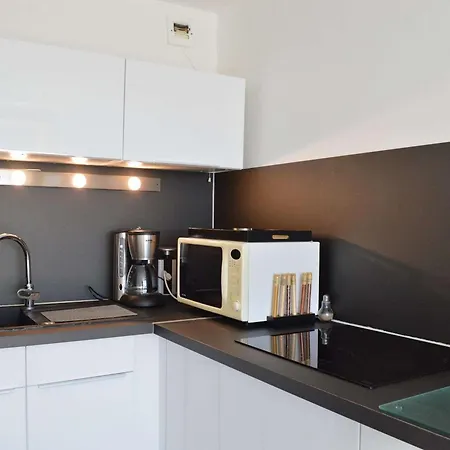 Appt T2 4 Pers, Terrasse, Parking, Piscine - Saint Pierre La - Fr-1-229d-62 * Fleury (Aude)